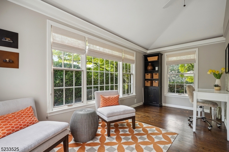 Knollwood - Residential