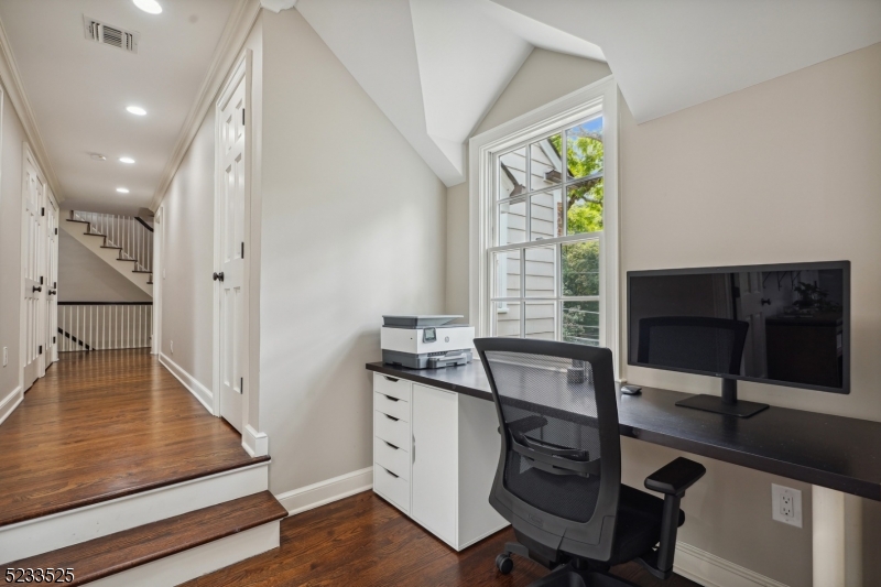 Knollwood - Residential