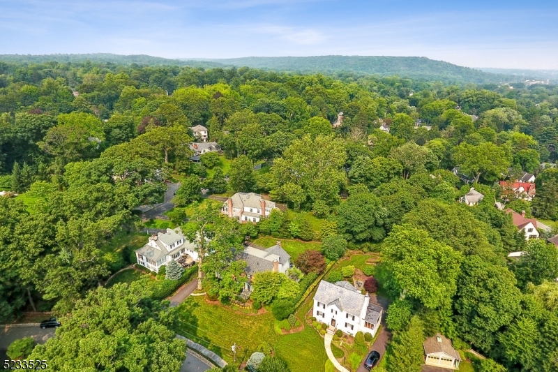 Knollwood - Residential