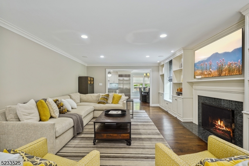 Knollwood - Residential