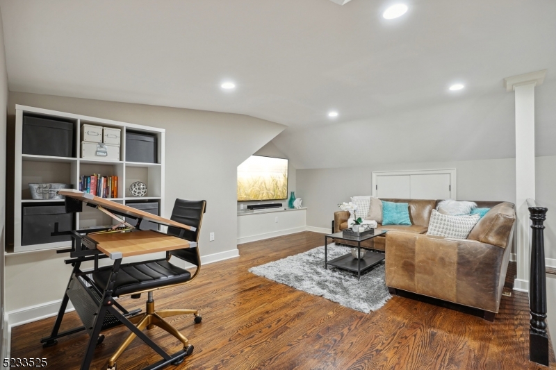 Knollwood - Residential