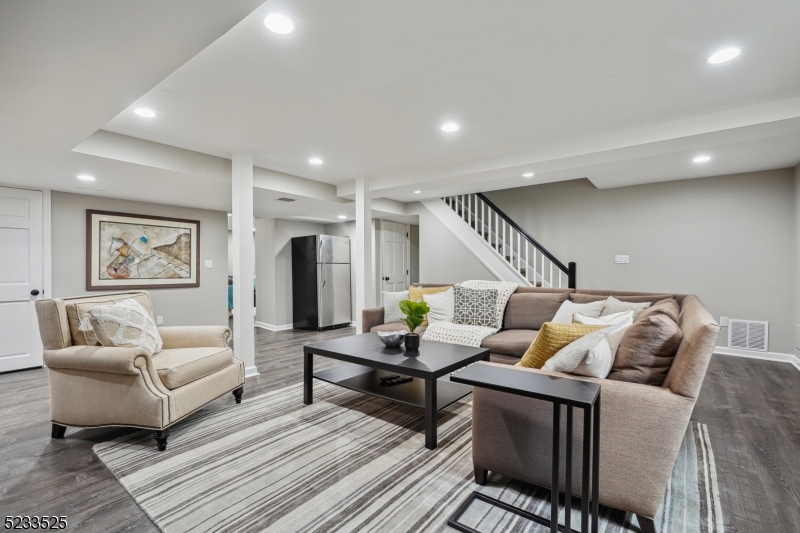 Knollwood - Residential