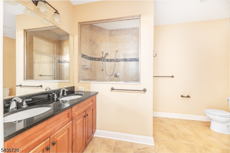 Clove Hill Manor - Residential