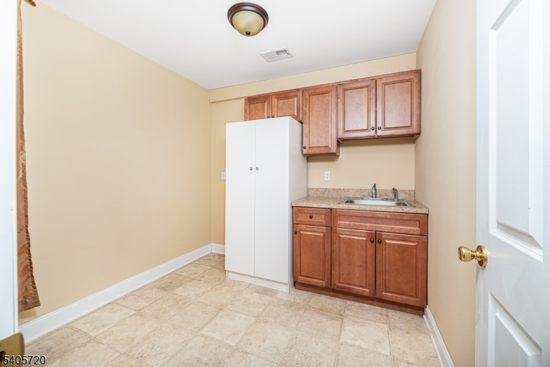 Clove Hill Manor - Residential