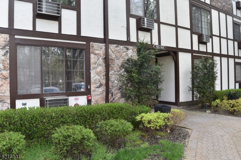 Ridge Gardens - Residential