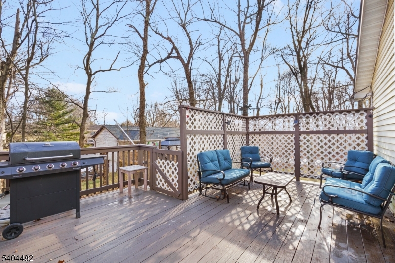 Barry Lakes - Residential