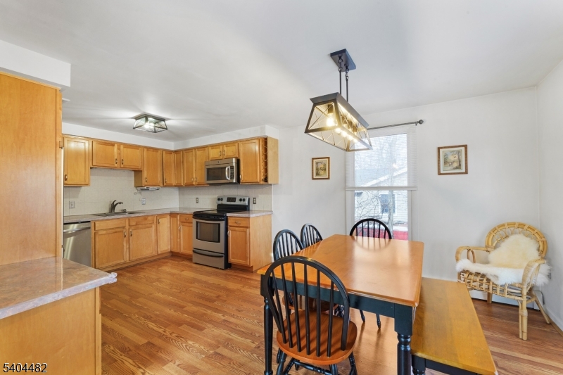 Barry Lakes - Residential