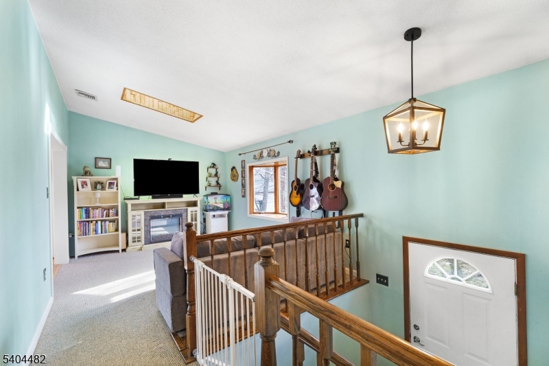 Barry Lakes - Residential