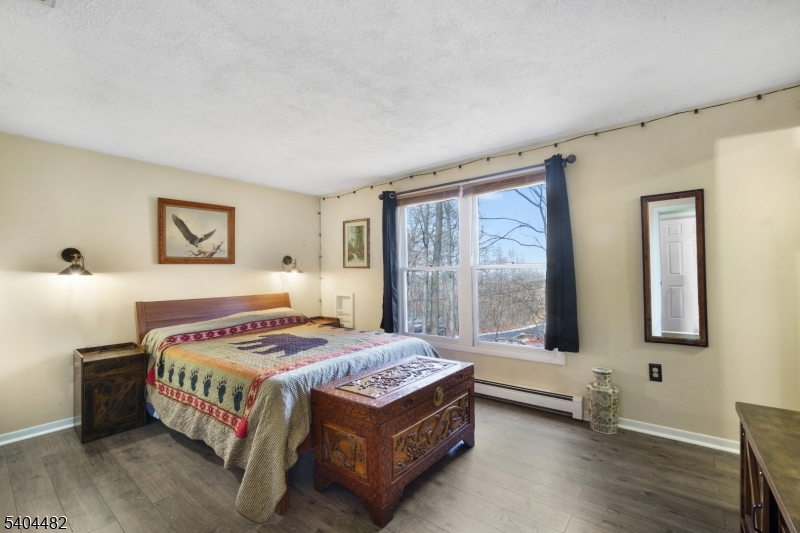 Barry Lakes - Residential