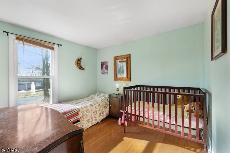 Barry Lakes - Residential