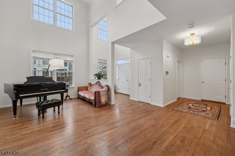 Four Seasons - Residential