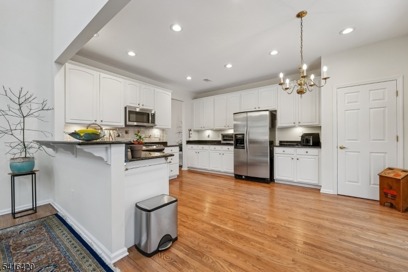 Four Seasons - Residential