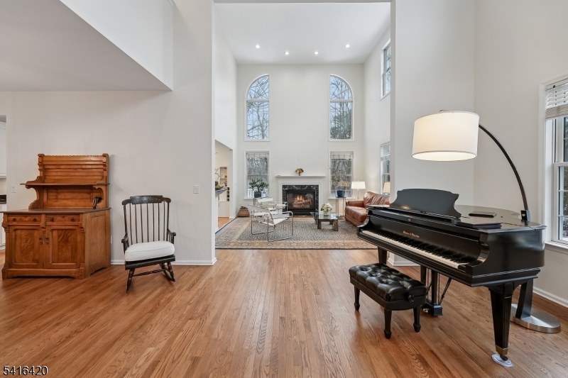 Four Seasons - Residential