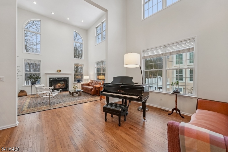 Four Seasons - Residential