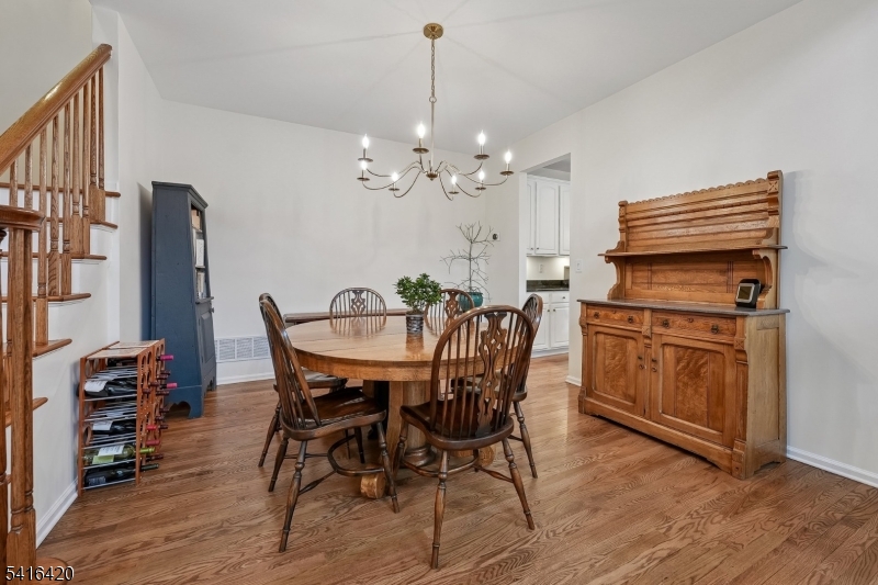 Four Seasons - Residential