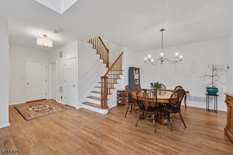 Four Seasons - Residential