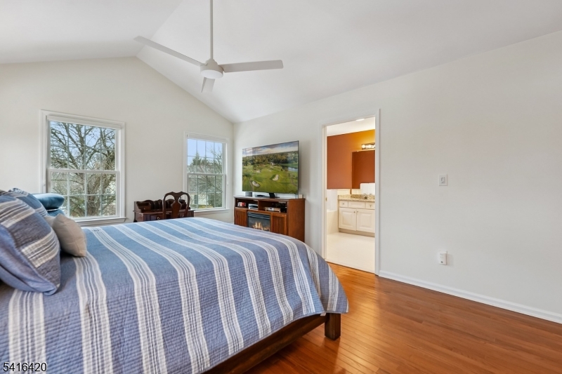 Four Seasons - Residential