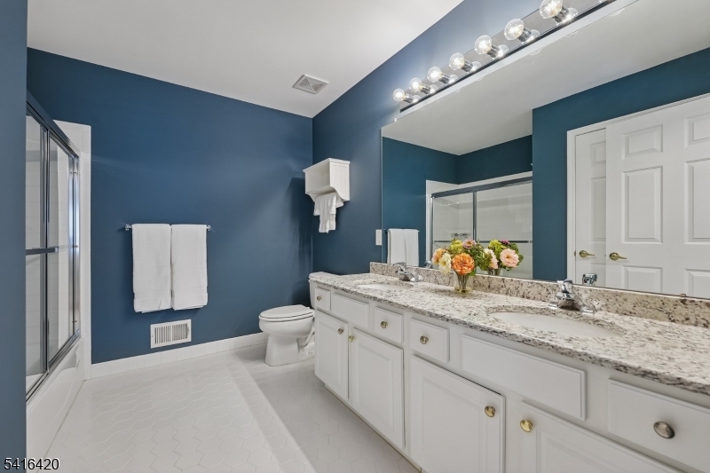 Four Seasons - Residential