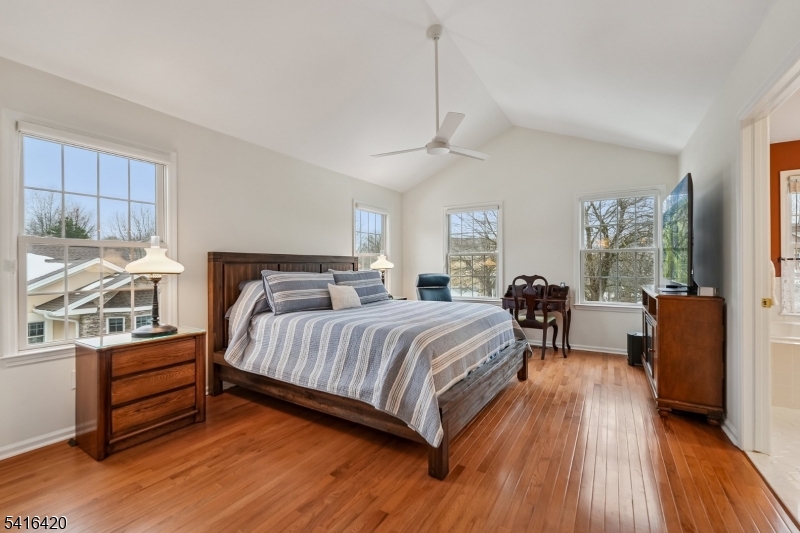 Four Seasons - Residential