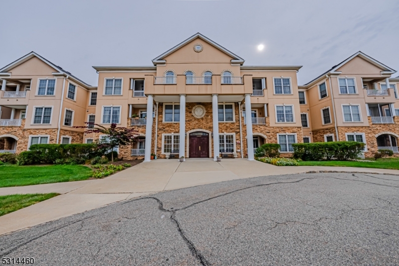 Fox Hills - Residential