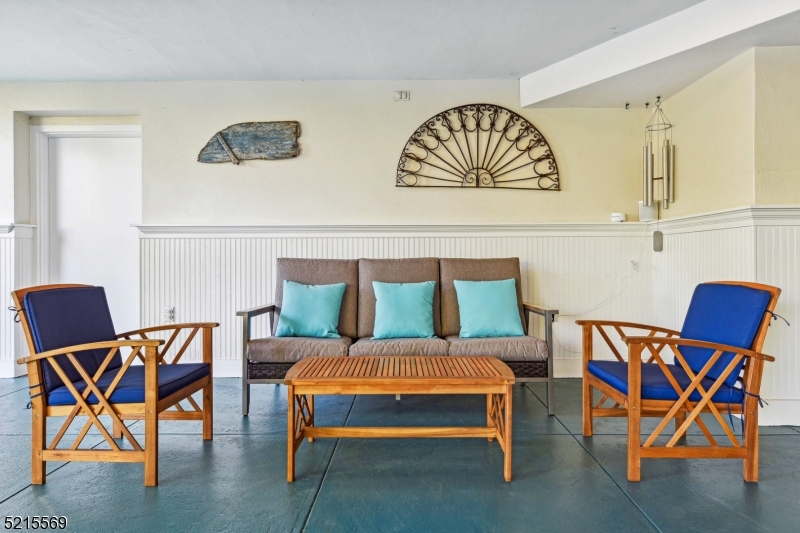 Upper Wyoming - Residential