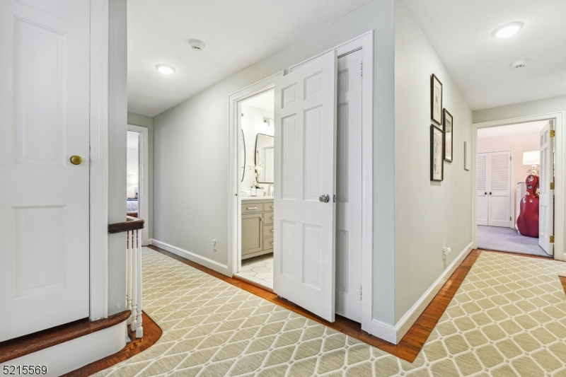 Upper Wyoming - Residential