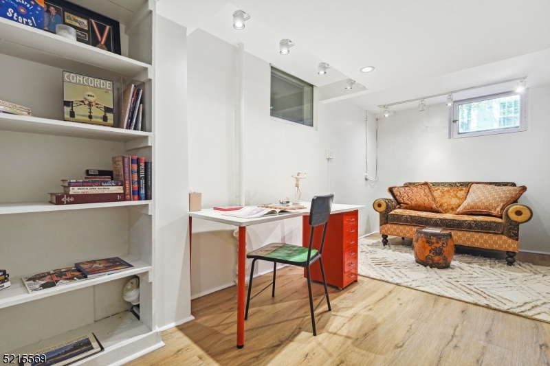 Upper Wyoming - Residential