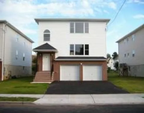 MLS: 3937470