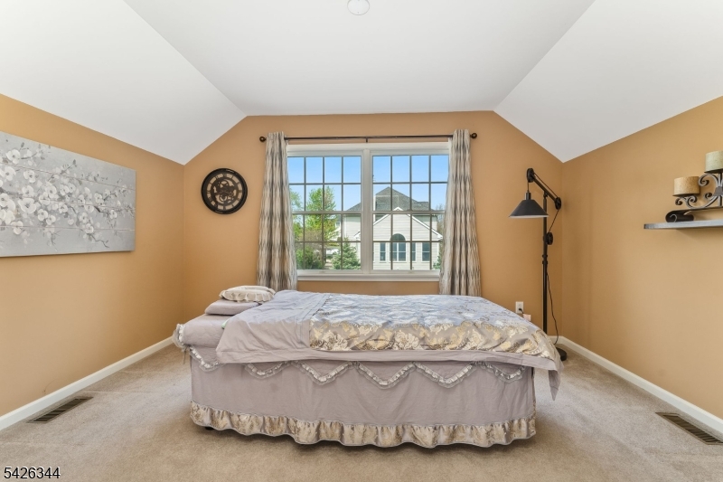 Hunterdon Pointe - Residential