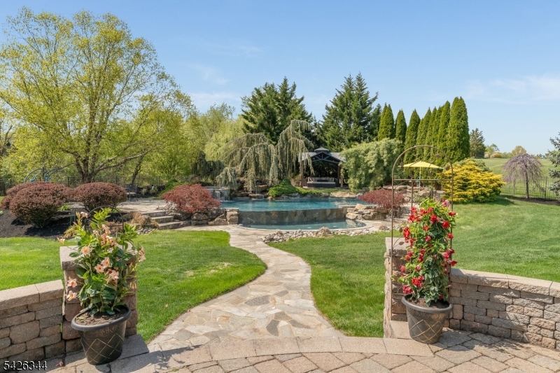 Hunterdon Pointe - Residential