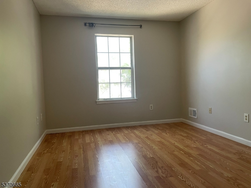 Governors Pointe - Residential