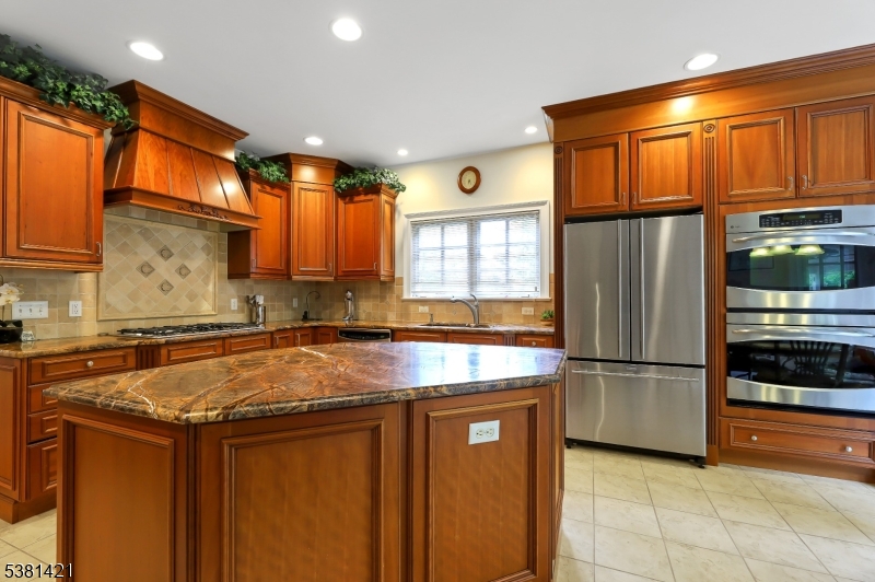 Meadow Lake Dr. - Residential