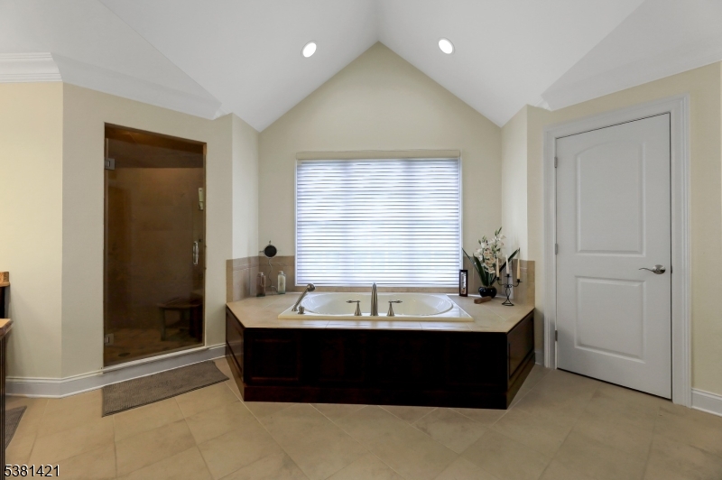 Meadow Lake Dr. - Residential