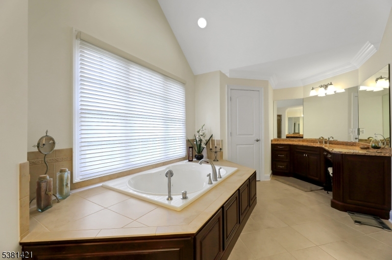 Meadow Lake Dr. - Residential