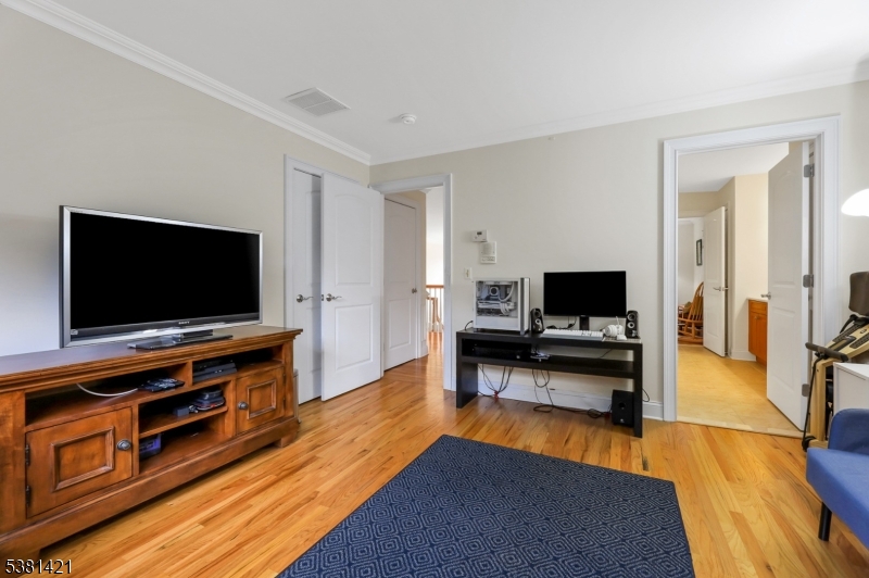 Meadow Lake Dr. - Residential