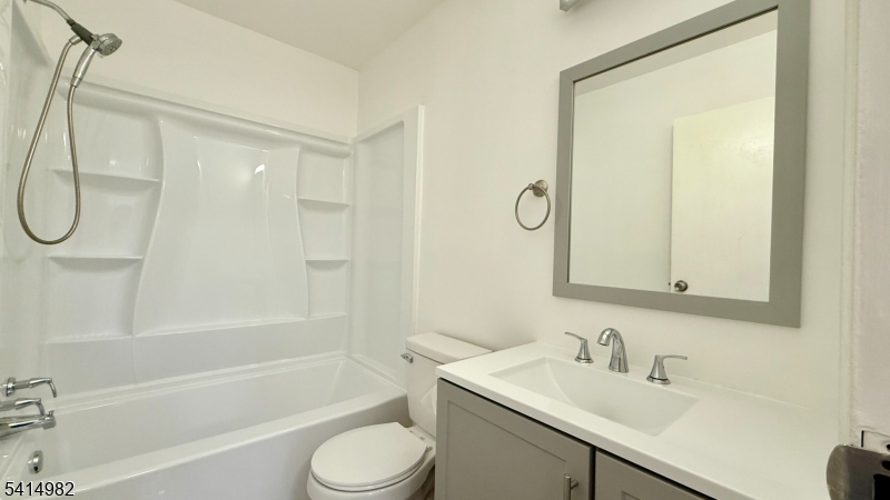 Queens Square - Residential