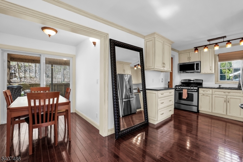 Pinecliff Lake - Residential