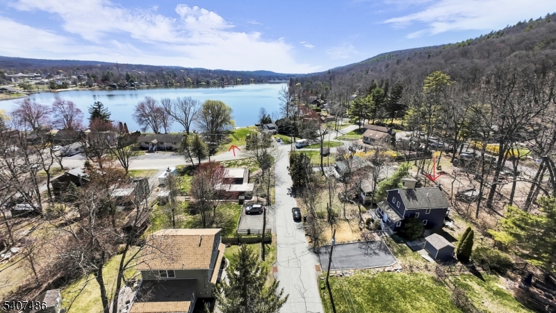 Pinecliff Lake - Residential