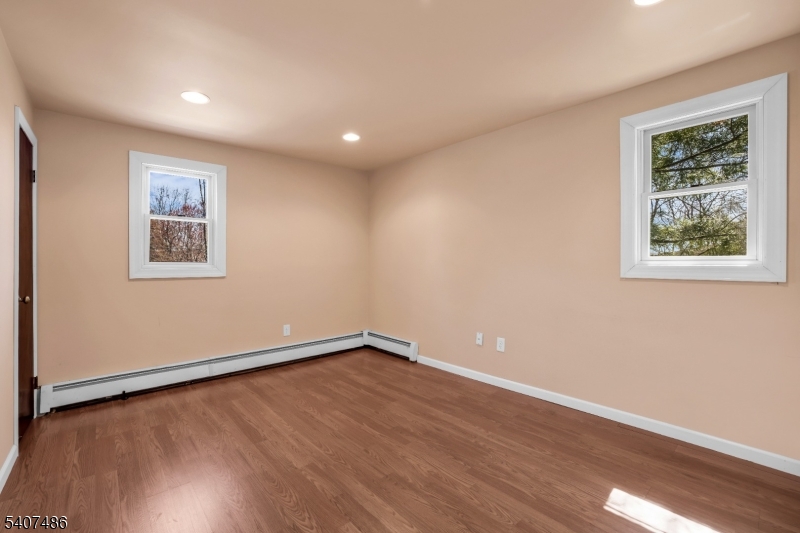 Pinecliff Lake - Residential