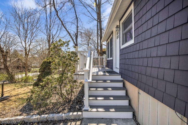 Pinecliff Lake - Residential