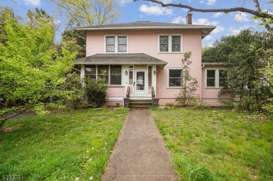 Don't miss this chance to grab this 4 bedroom Colonial in this desirable neighborhood. Convenient for shopping and close to major highways. Perfect opportunity to make this home your own.