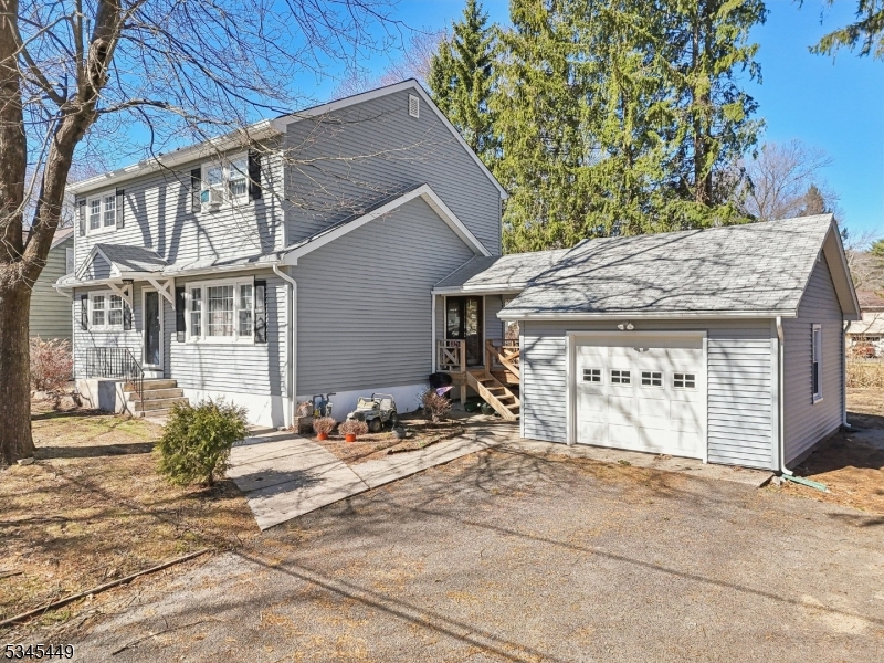 15 Beaver Ave