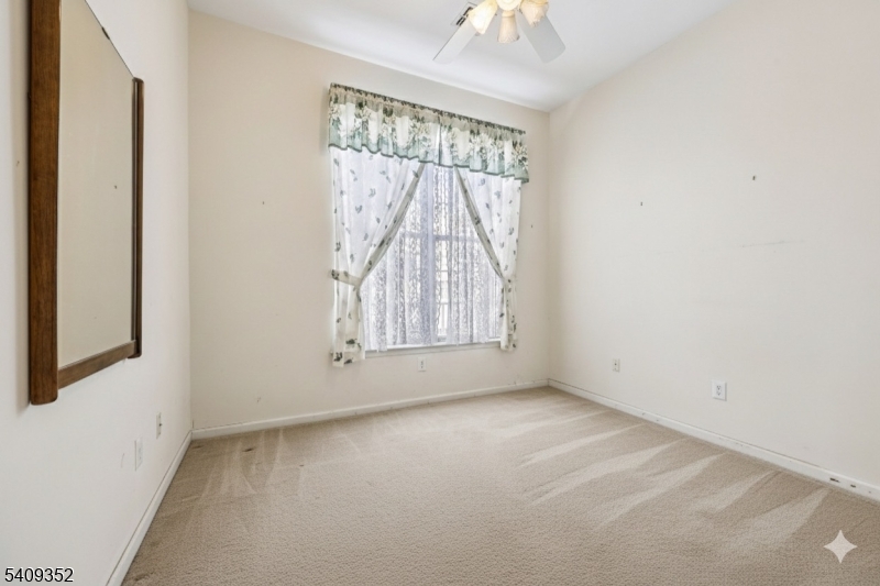 Four Season - Residential