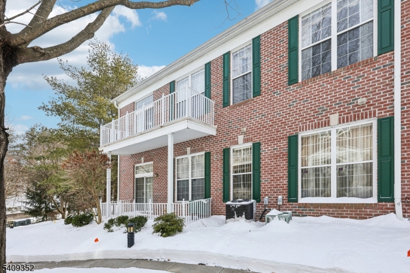 Four Season - Residential