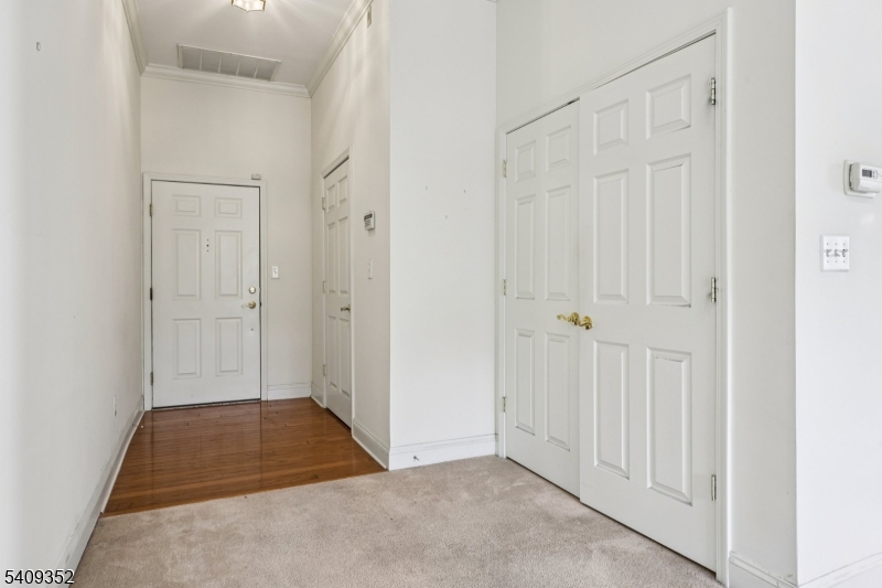 Four Season - Residential