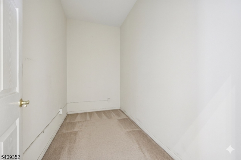 Four Season - Residential