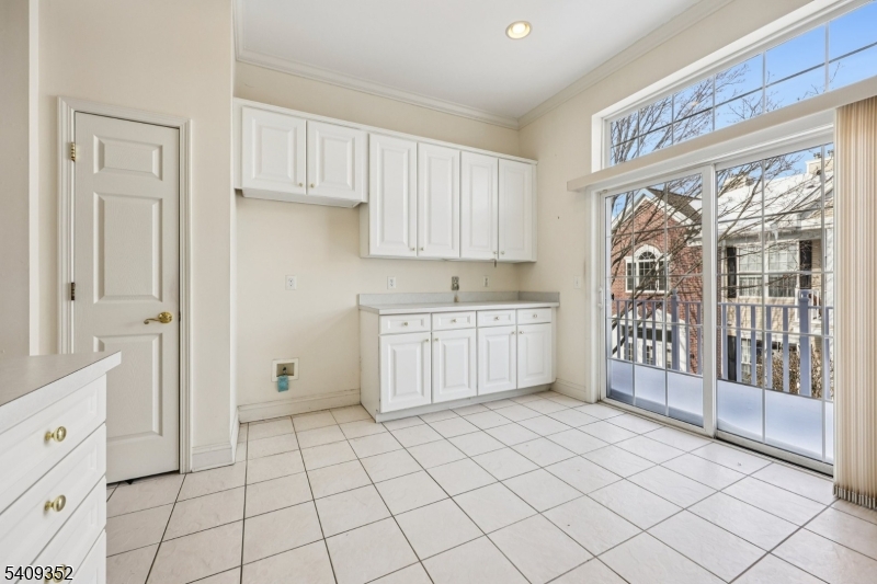 Four Season - Residential