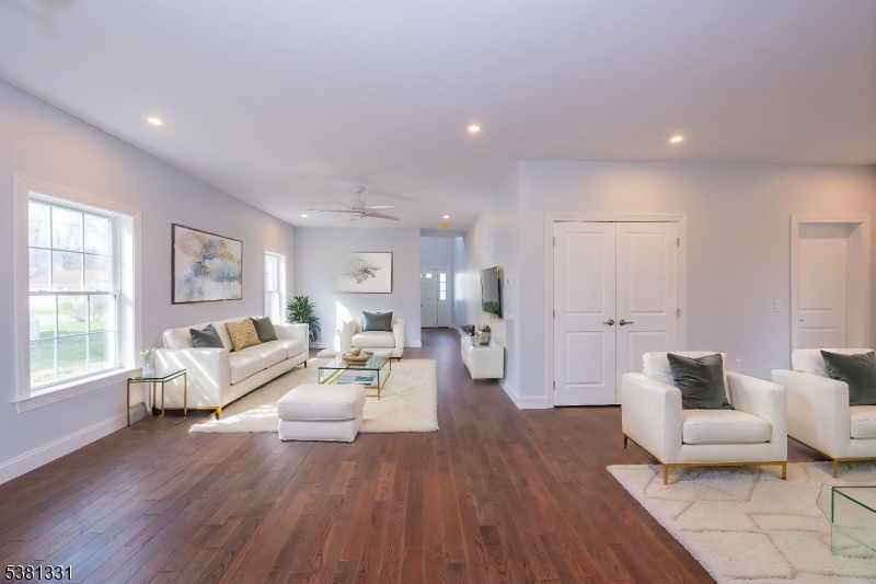 Ironia - Residential