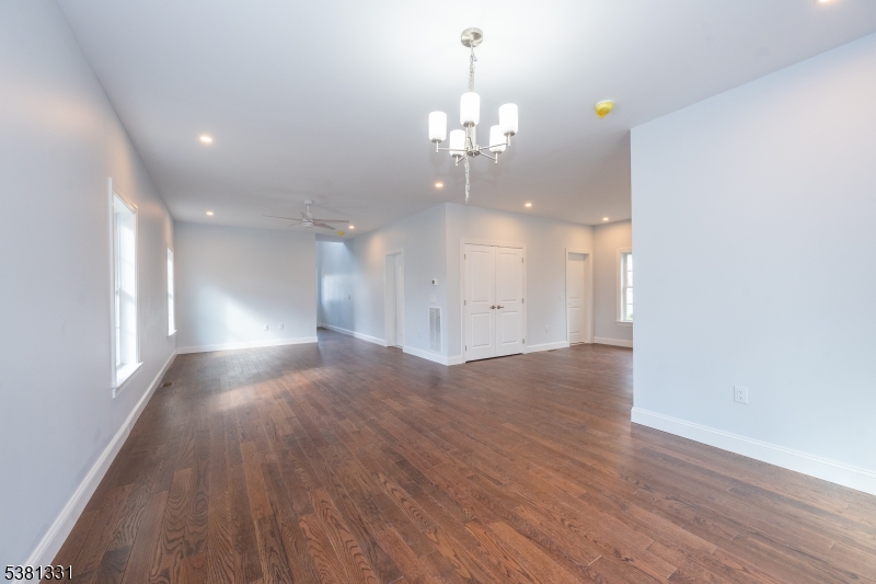 Ironia - Residential