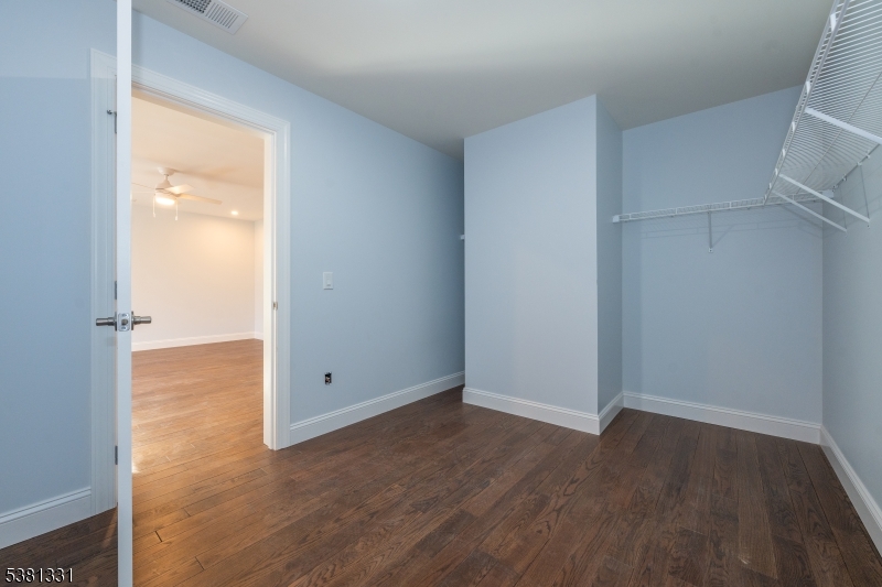 Ironia - Residential